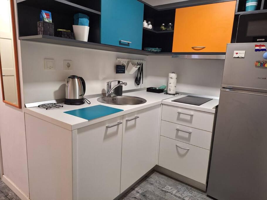 New Studio Apartment Emmy With Free Street Parking 자그레브 외부 사진